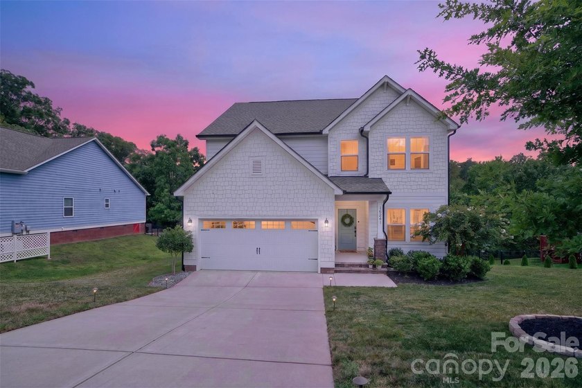 Perfectly positioned with breathtaking lake views and - photo 32