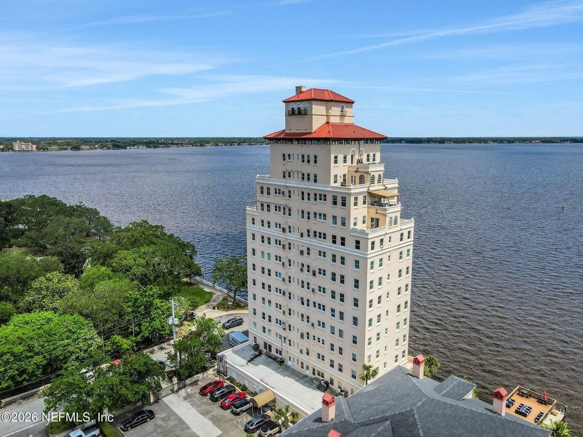 Historic Blank Slate with Panoramic River Views at Park Lane - photo 3