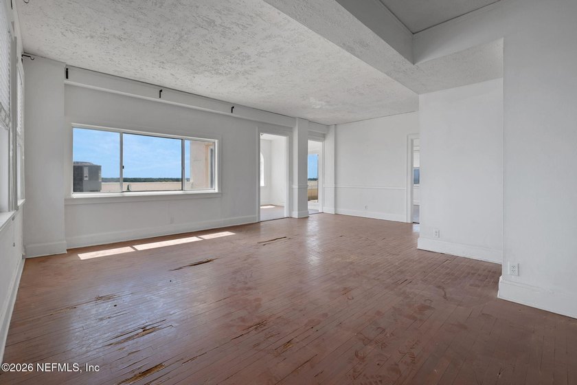 Historic Blank Slate with Panoramic River Views at Park Lane - photo 5