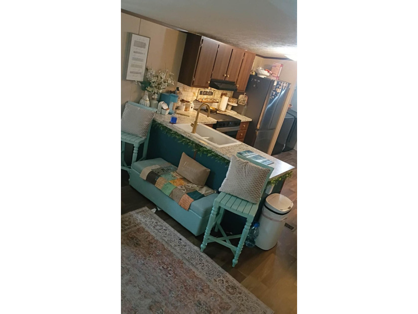 Come take a look at this 2024 barely lived in 2/2 Mobile home on - photo 4