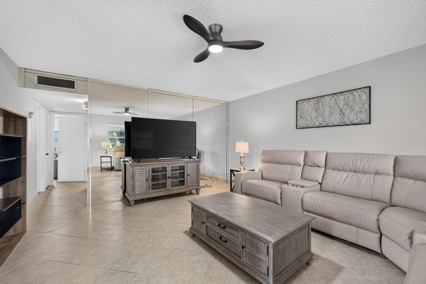 Discover comfortable, carefree living in this beautifully - photo 4
