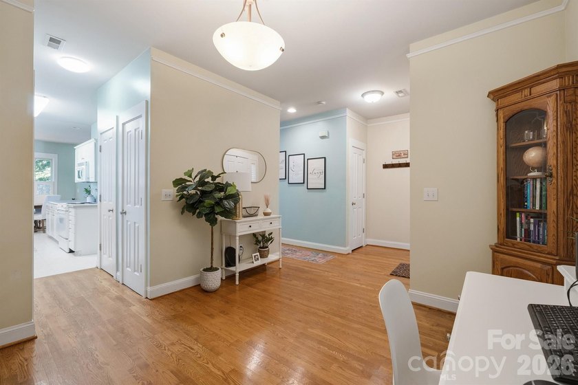 Prime Birkdale Village Location - 3BR/2BA Move-In Ready! Welcome - photo 15