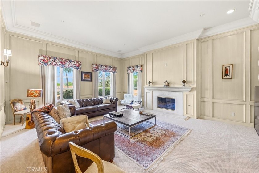 Introducing a truly unique, exceptional, and impressive estate - photo 18