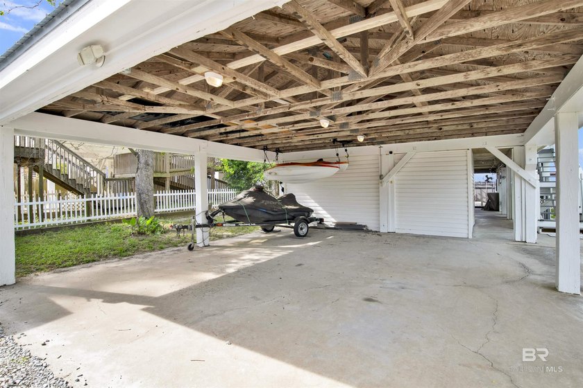 Beautifully upgraded bayfront home on a private road with no - photo 24