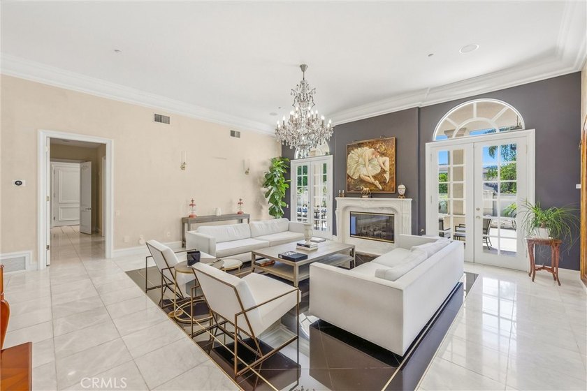 Introducing a truly unique, exceptional, and impressive estate - photo 26