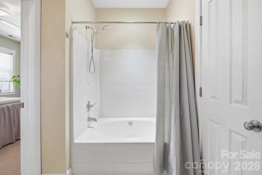 Prime Birkdale Village Location - 3BR/2BA Move-In Ready! Welcome - photo 27