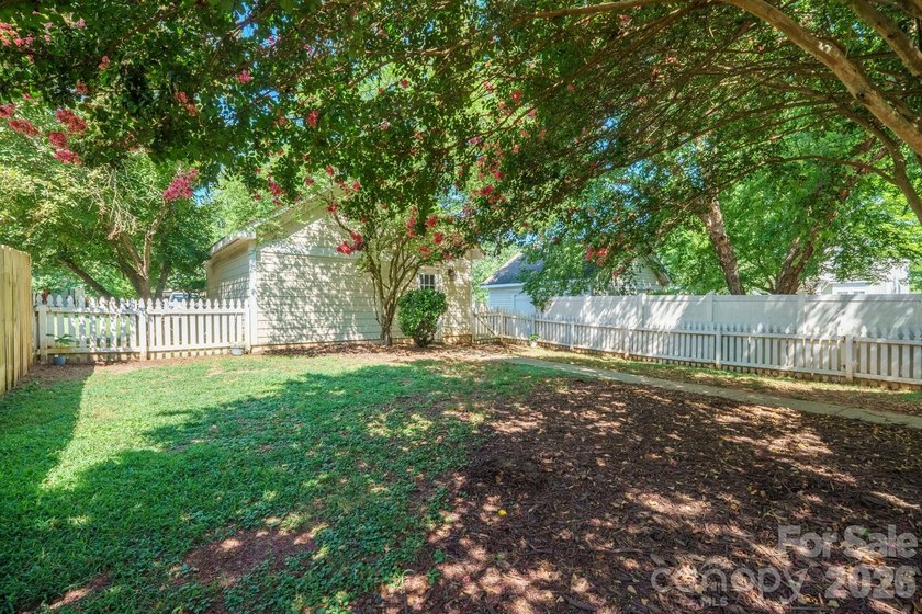 Prime Birkdale Village Location - 3BR/2BA Move-In Ready! Welcome - photo 30
