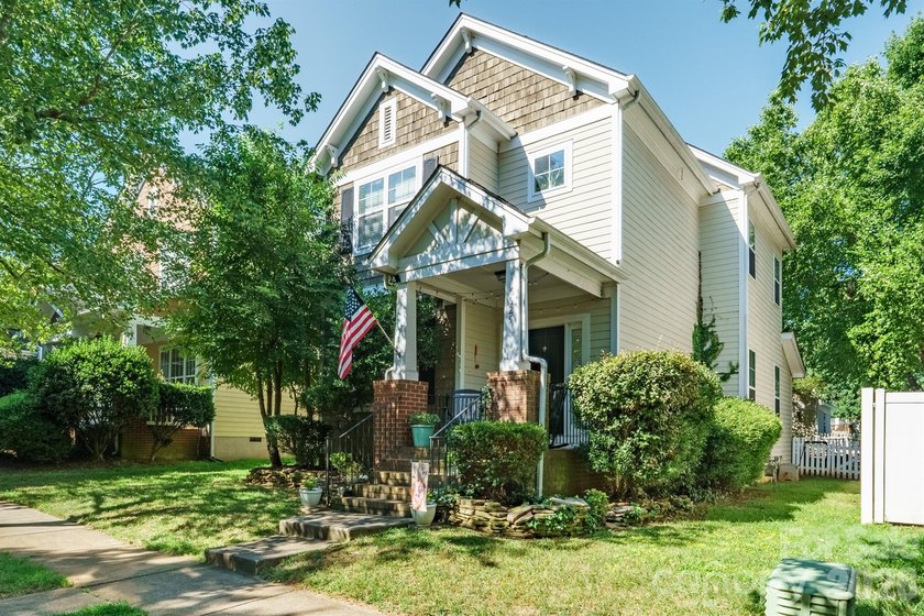 Prime Birkdale Village Location - 3BR/2BA Move-In Ready! Welcome - photo 32