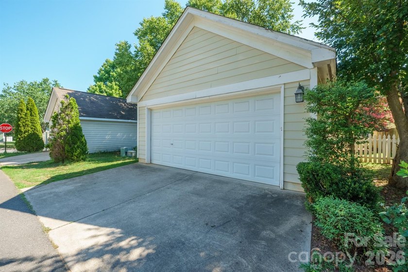 Prime Birkdale Village Location - 3BR/2BA Move-In Ready! Welcome - photo 35