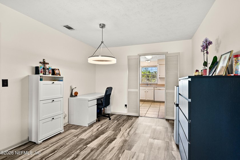 Priced to sell quickly! This turnkey condo at 4915 Baymeadows Rd - photo 10