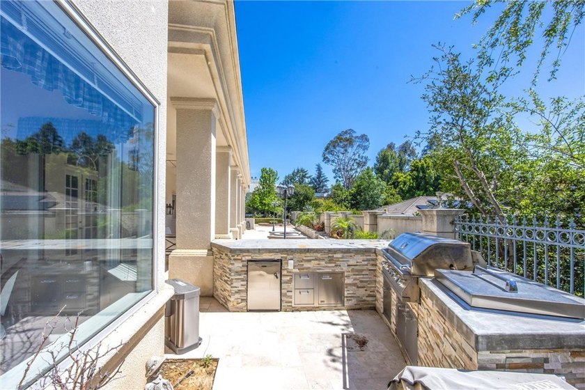 Introducing a truly unique, exceptional, and impressive estate - photo 58