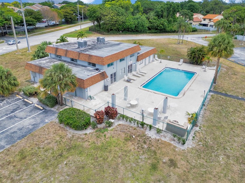 Priced to sell!!! Exquisite top-floor 3-bedroom, 2-bathroom with - photo 26