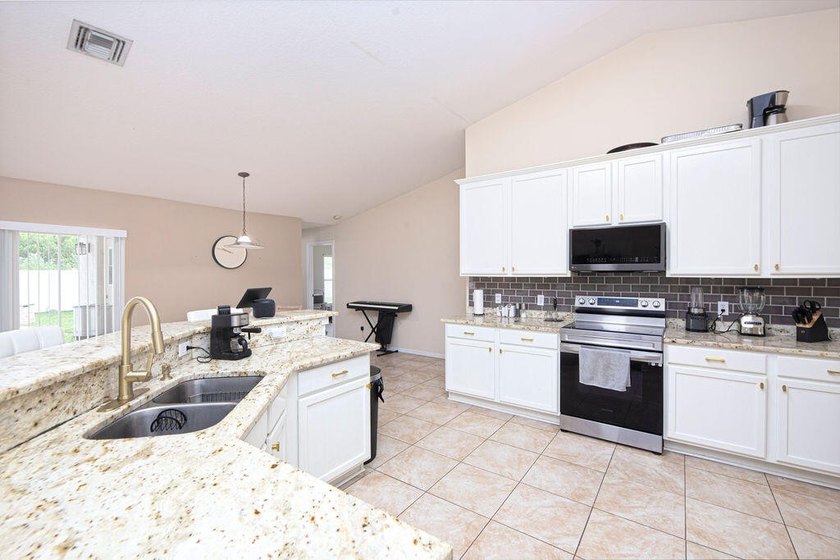 Welcome to your private oasis in the heart of Fort Pierce! This - photo 15