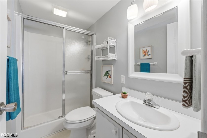 SELLER MOTIVATED AND READY TO NEGOTIATE!! THIS PRETTY 2-BED - photo 22
