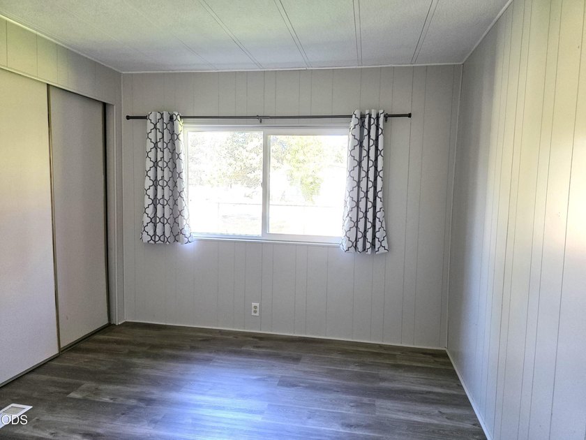 Welcome home to this beautifully maintained 3-bedroom - photo 18