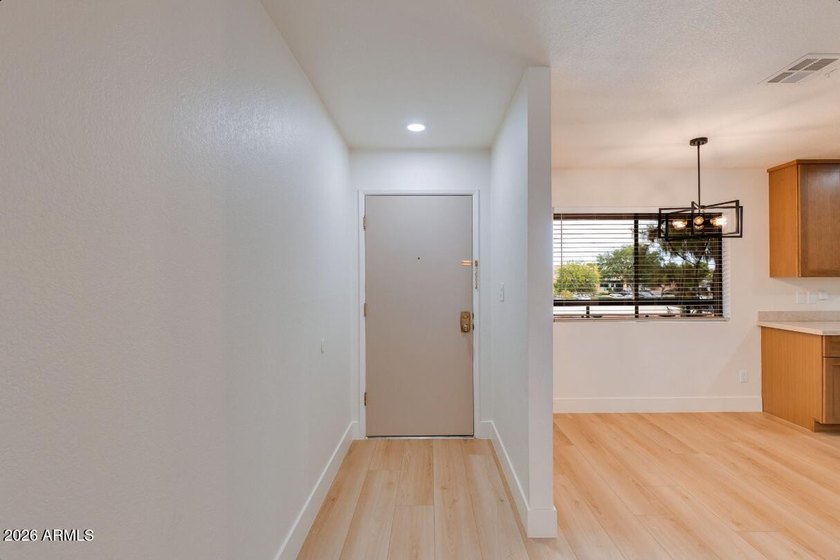 Beautifully remodeled condominium with stunning views of a - photo 2
