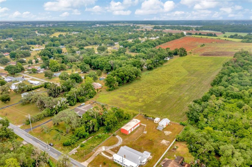 This is an opportunity to own a beautiful, high and dry 10 - photo 2