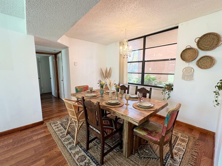 Convenient first-floor 2 bedroom, 2 bath split-plan condo with - photo 3
