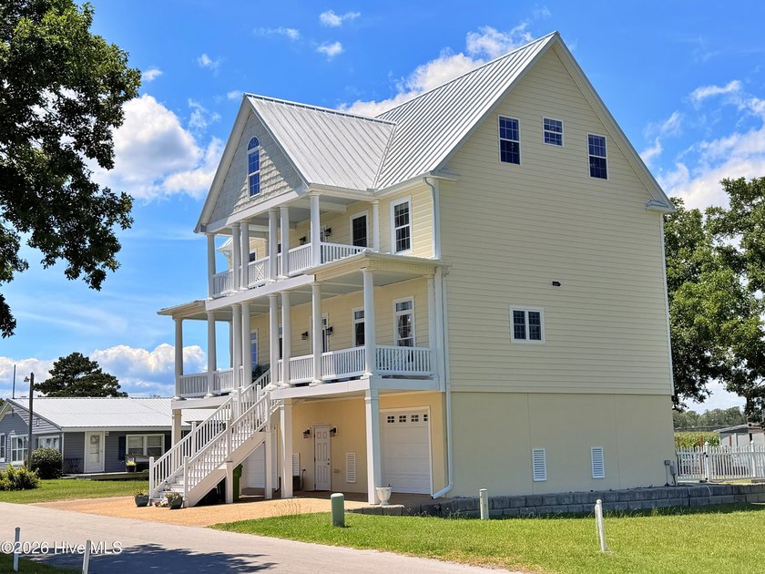 Spectacular Neuse River Waterfront Home with Elevator, Private - photo 37