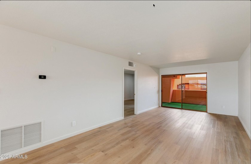 Beautifully remodeled top floor condominium with stunning views - photo 3