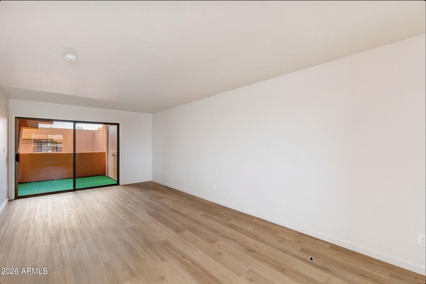 Beautifully remodeled top floor condominium with stunning views - photo 4