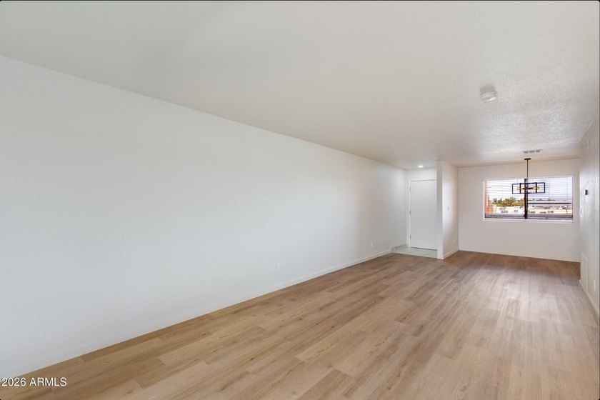 Beautifully remodeled top floor condominium with stunning views - photo 6