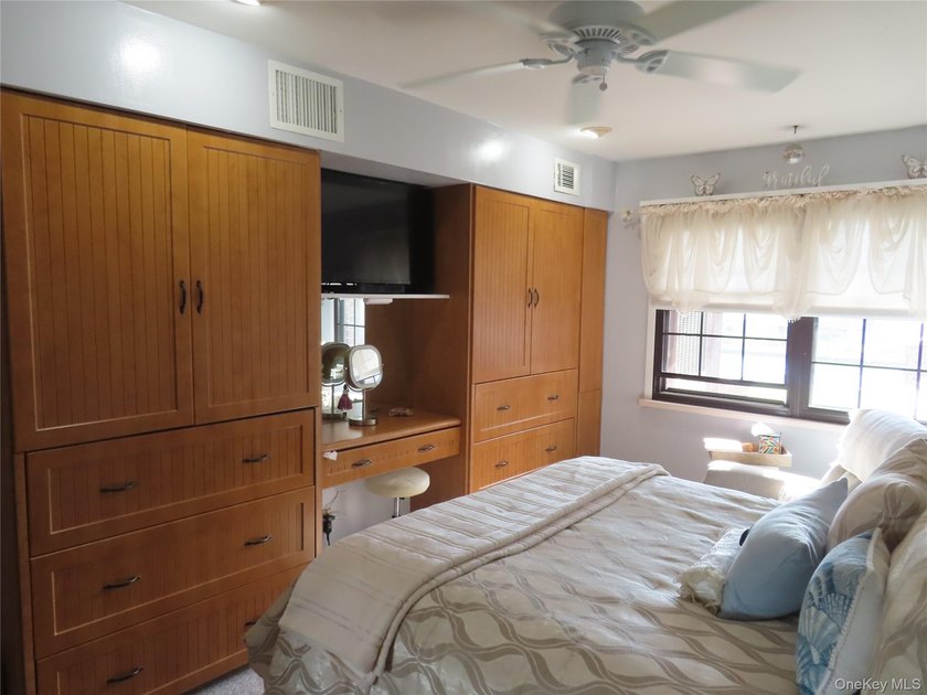Perched in a prime upper-unit location with break taking views - photo 36