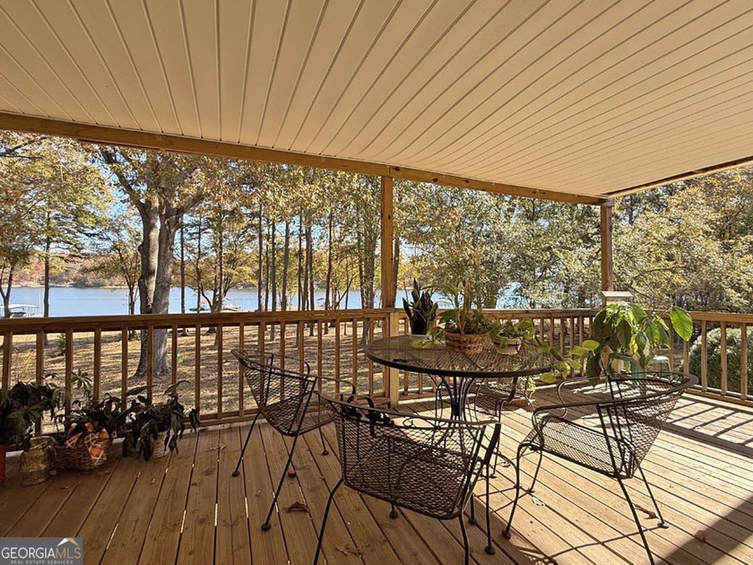 This Lake Hartwell home is just 10 minutes from I-85 with easy - photo 6