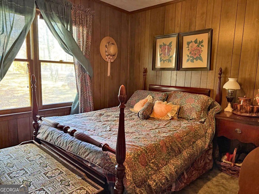 This Lake Hartwell home is just 10 minutes from I-85 with easy - photo 9