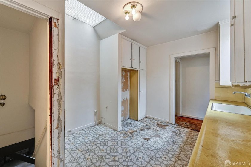 Major fixer upper. Great opportunity to restore this classic - photo 9