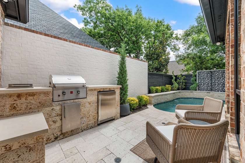 Within Timarron's Crescent Royale, fully remodeled villas of - photo 30