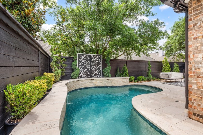 Within Timarron's Crescent Royale, fully remodeled villas of - photo 33
