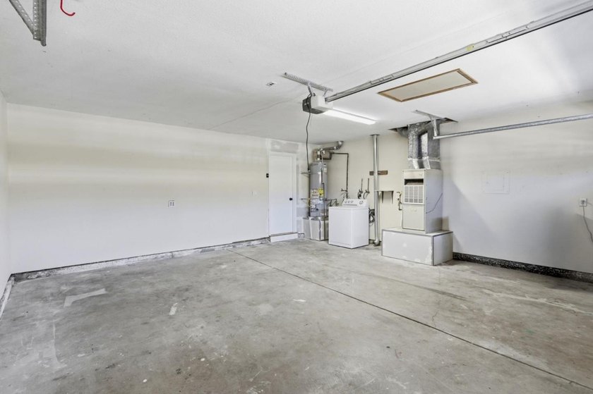 Welcome to 4871 Rue Bordeaux, a beautiful home offering 3 - photo 37