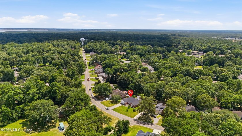 Welcome to 98175 Golf Club Drive, a well-maintained 4-bedroom - photo 28