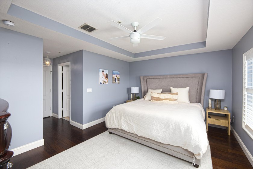 Welcome to this beautifully maintained turn-key three-story - photo 7