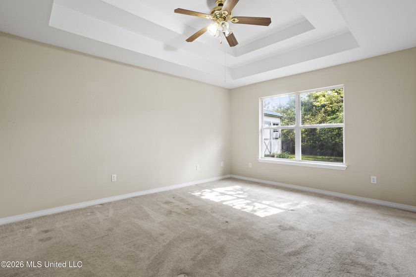 Welcome to this beautiful 4 - bedroom, 2 bath home located in - photo 16