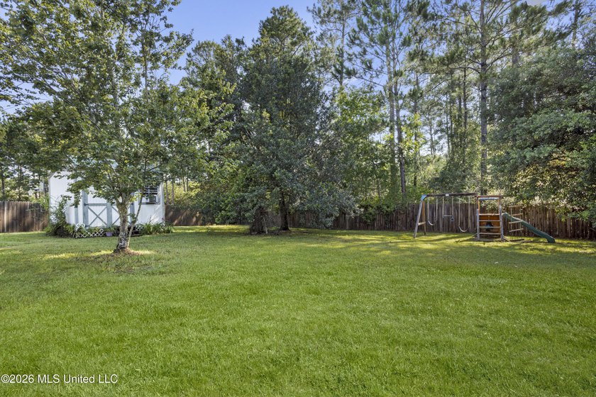 Welcome to this beautiful 4 - bedroom, 2 bath home located in - photo 25