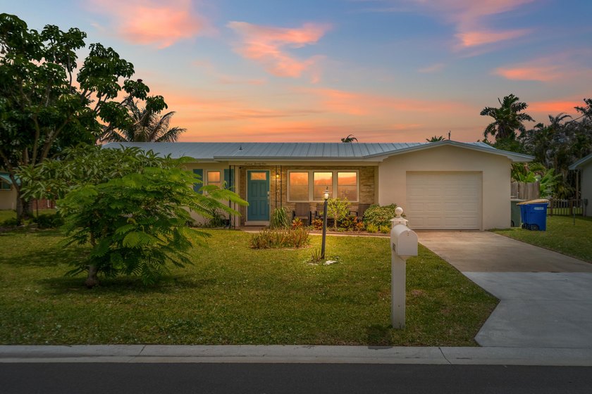 Just a 7 minute walk to the beach &amp; 1.2 miles to Jaycee Park - photo 33
