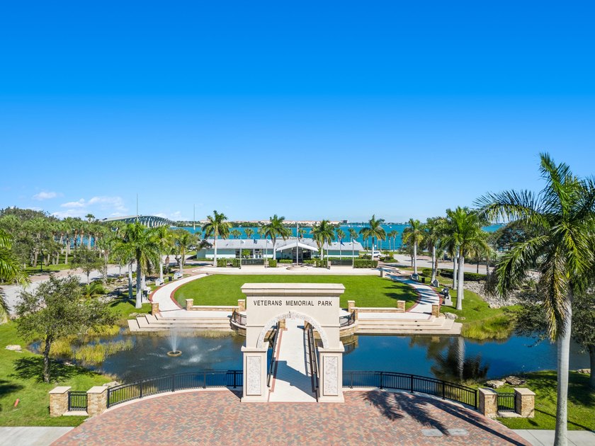 Just a 7 minute walk to the beach &amp; 1.2 miles to Jaycee Park - photo 40