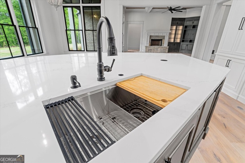 SOPHISTICATED ELEGANCE THROUGHOUT THIS STUNNING NEW CUSTOM - photo 58