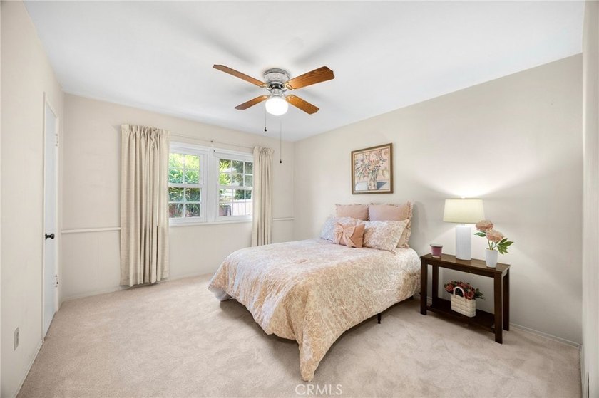 BEAUTIFUL, SINGLE-STORY home on a 14,250 sq ft lot! This house - photo 15