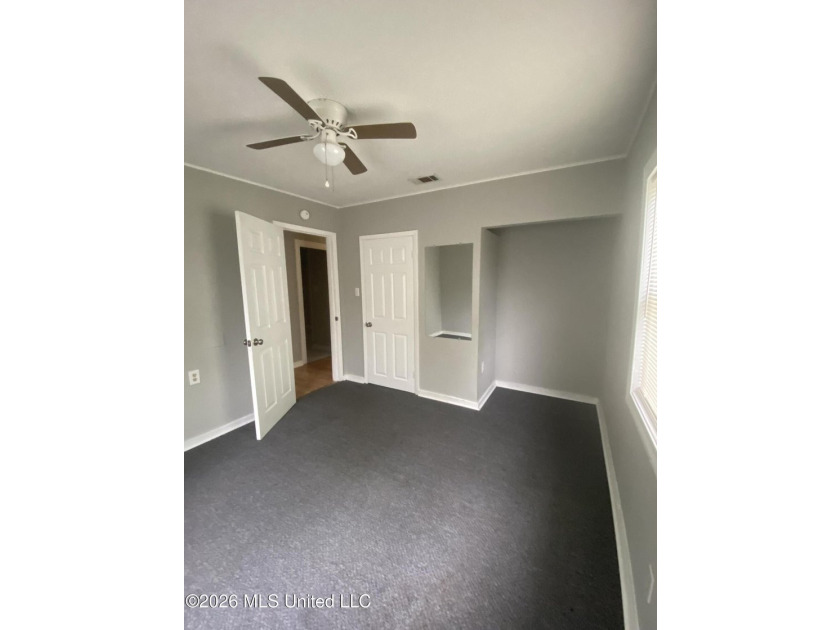 Great first time home buyer! This 3 BR 1 bath , Has a large - photo 24