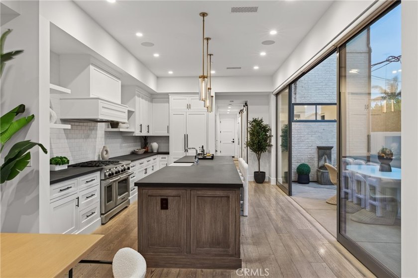 Welcome home to 408 Poinsettia . . . both home and sanctuary - photo 7