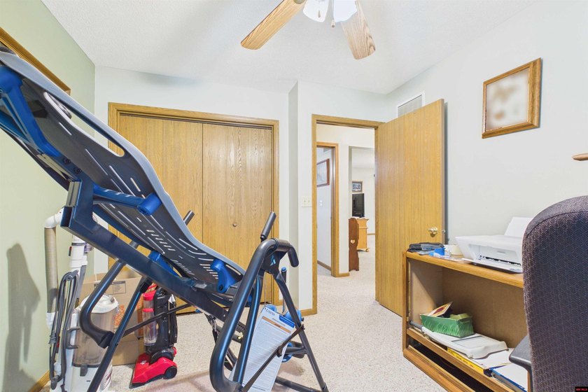 Move-in ready and impeccably clean! This super clean 3-bedroom - photo 20