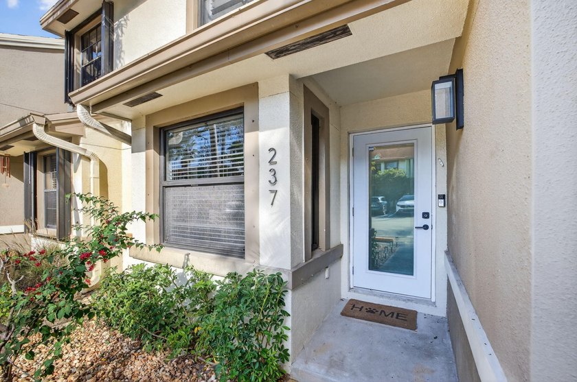 RARELY AVAILABLE and beautifully updated, 3- bed, 2- bath - photo 3
