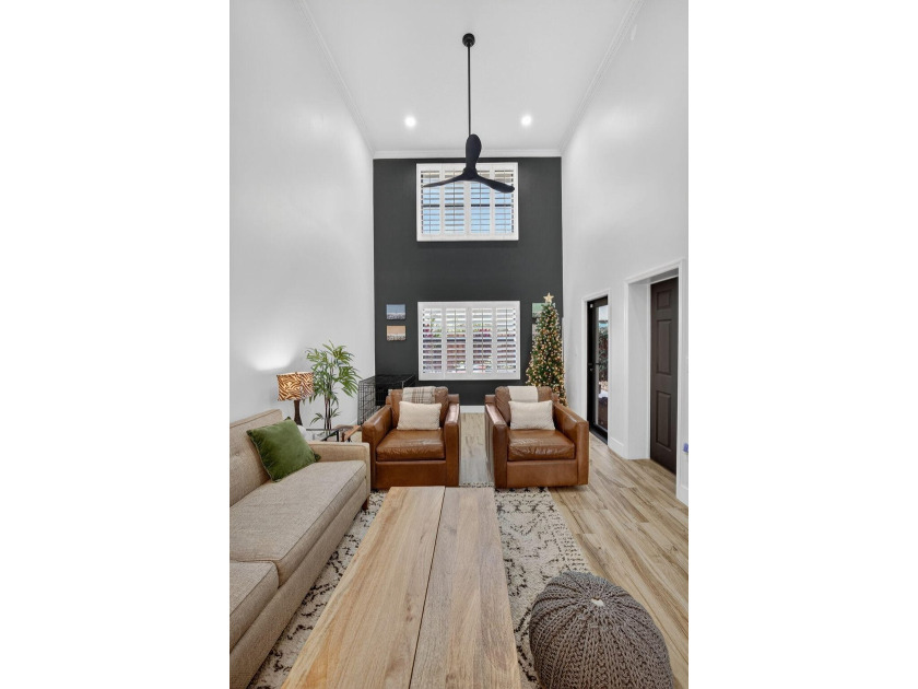 RARELY AVAILABLE and beautifully updated, 3- bed, 2- bath - photo 10