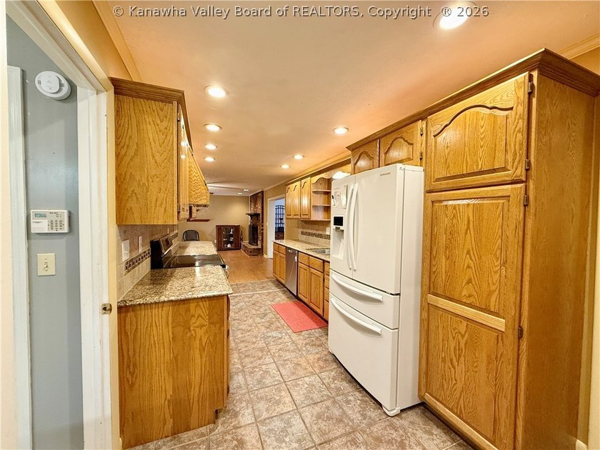 This well-maintained brick ranch-style home offers three - photo 15