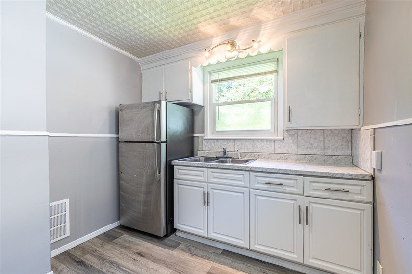Another Rockin Rochester property; Welcome to 256 Avenue D! This - photo 20