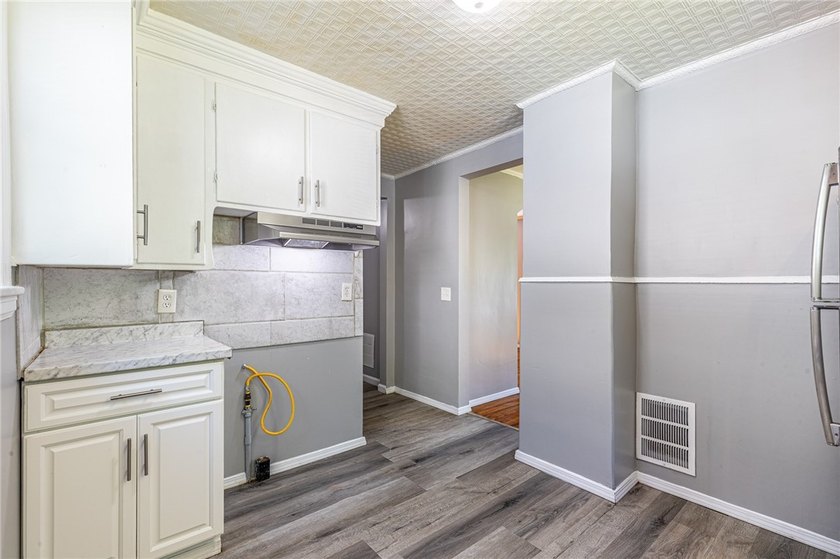 Another Rockin Rochester property; Welcome to 256 Avenue D! This - photo 21