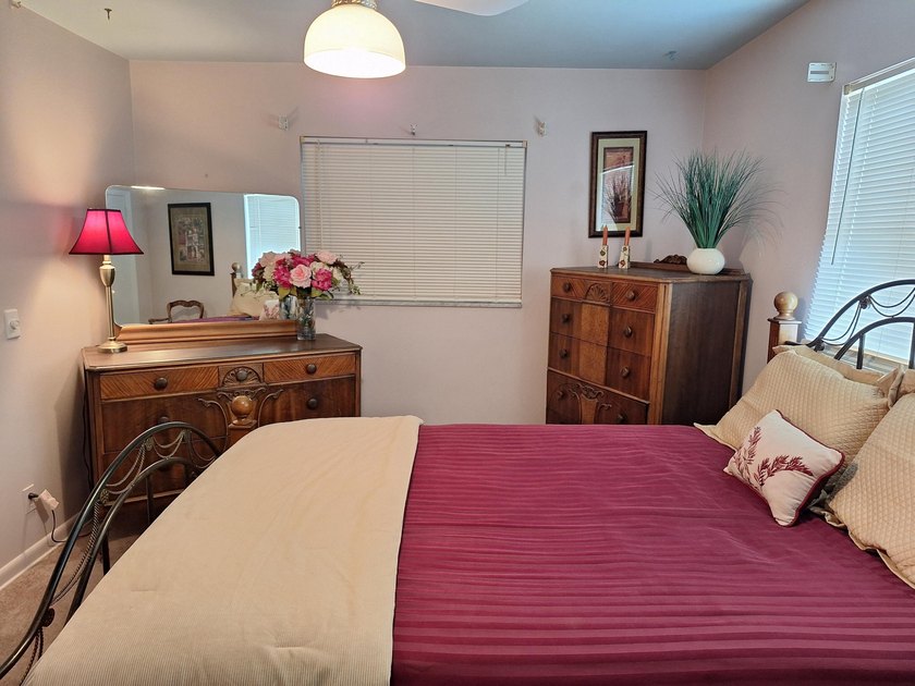 Welcome to this charming and beautifully maintained 3-bedroom - photo 21